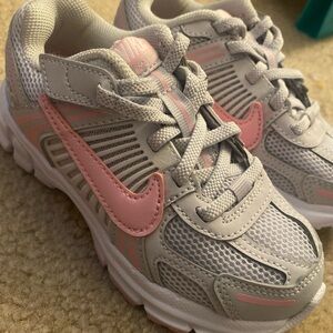 Nike Kids' Sneakers in Gray and Pink